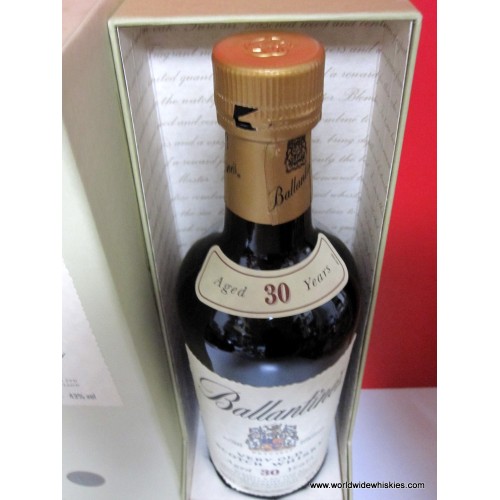 Blended Scotch Whisky 30 Years Old (700 ml. deluxe gift box) - Ballantine's